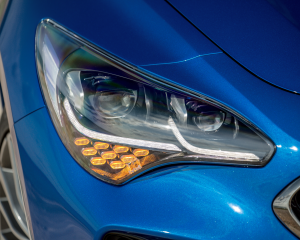 Kia Stinger blue details  (22)